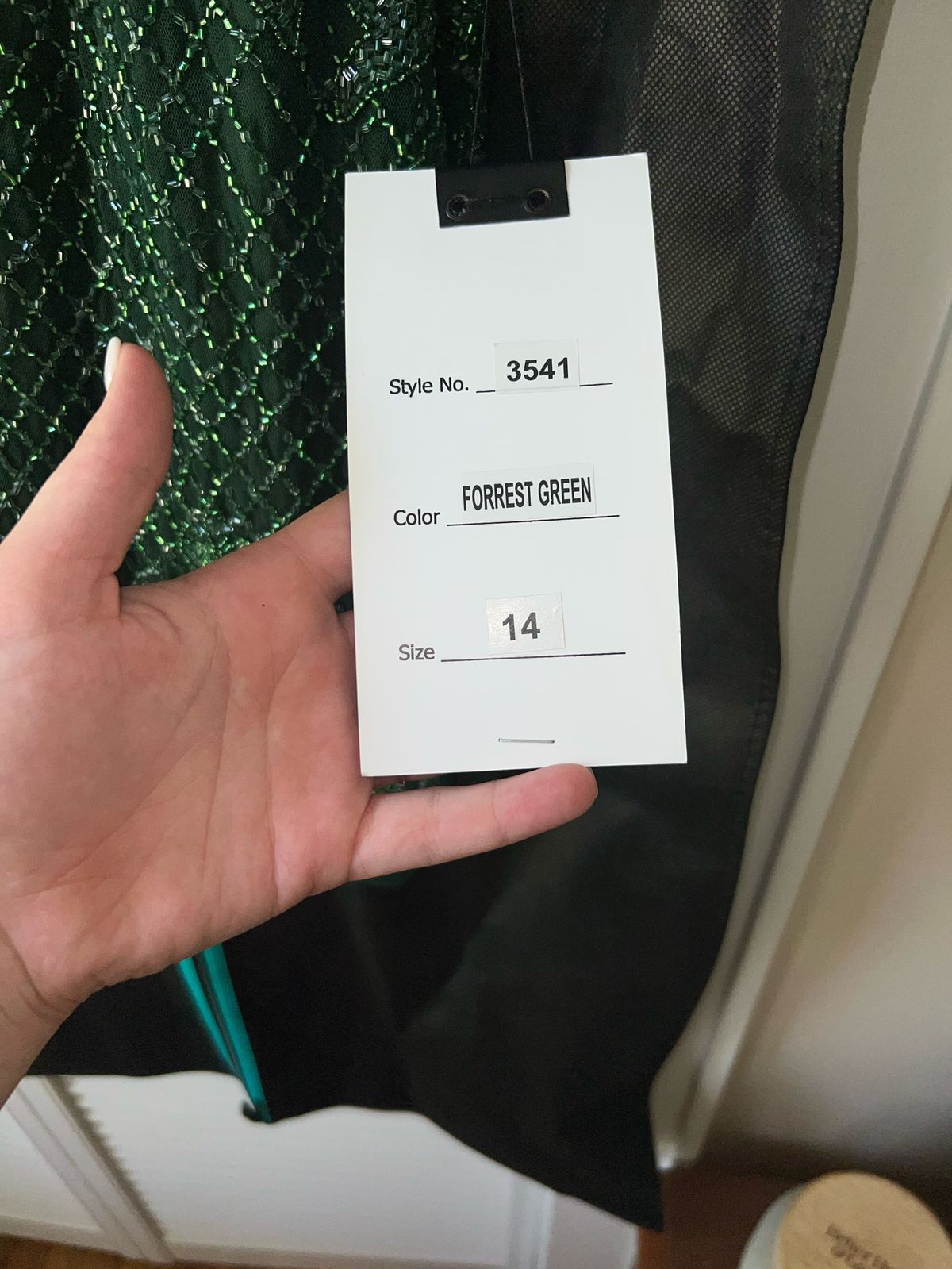 Style 3541 Primavera Size 14 Prom Plunge Sequined Emerald Green Cocktail Dress on Queenly