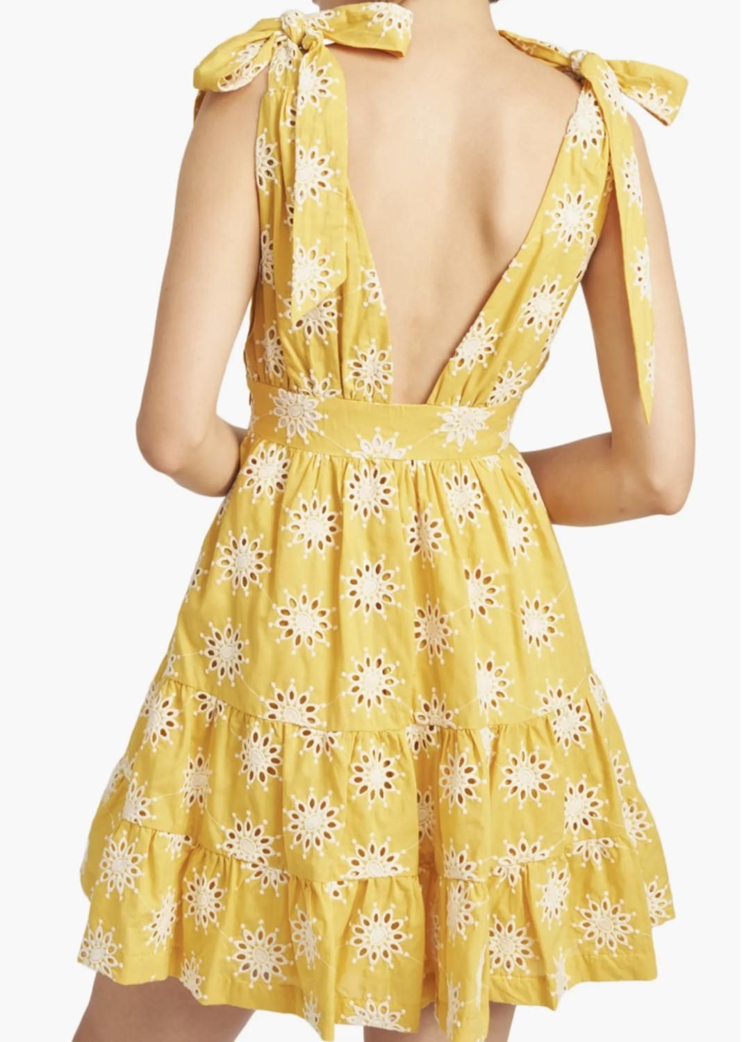 Style 1-4093510771-2901 En Saison Size M Yellow Cocktail Dress on Queenly