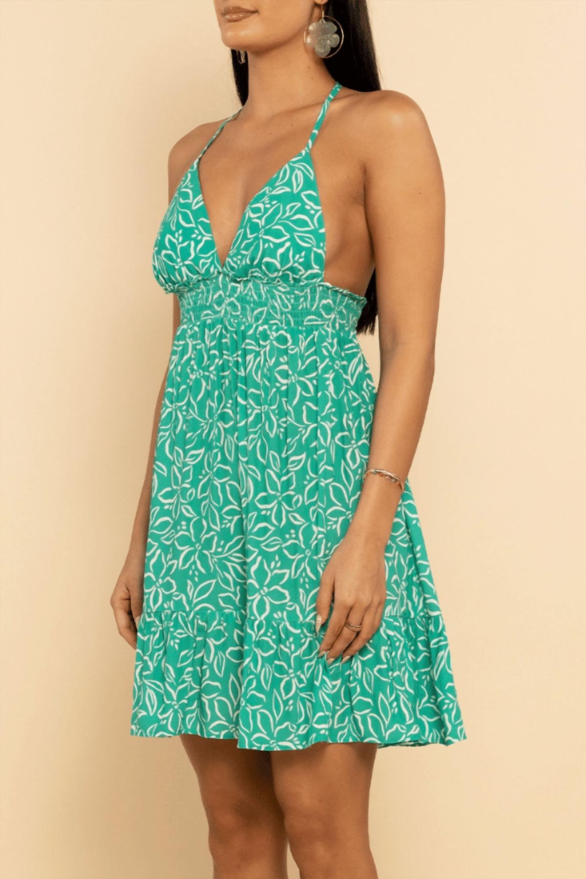 Style 1-680997681-3011 SHORE Size M Halter Green Cocktail Dress on Queenly