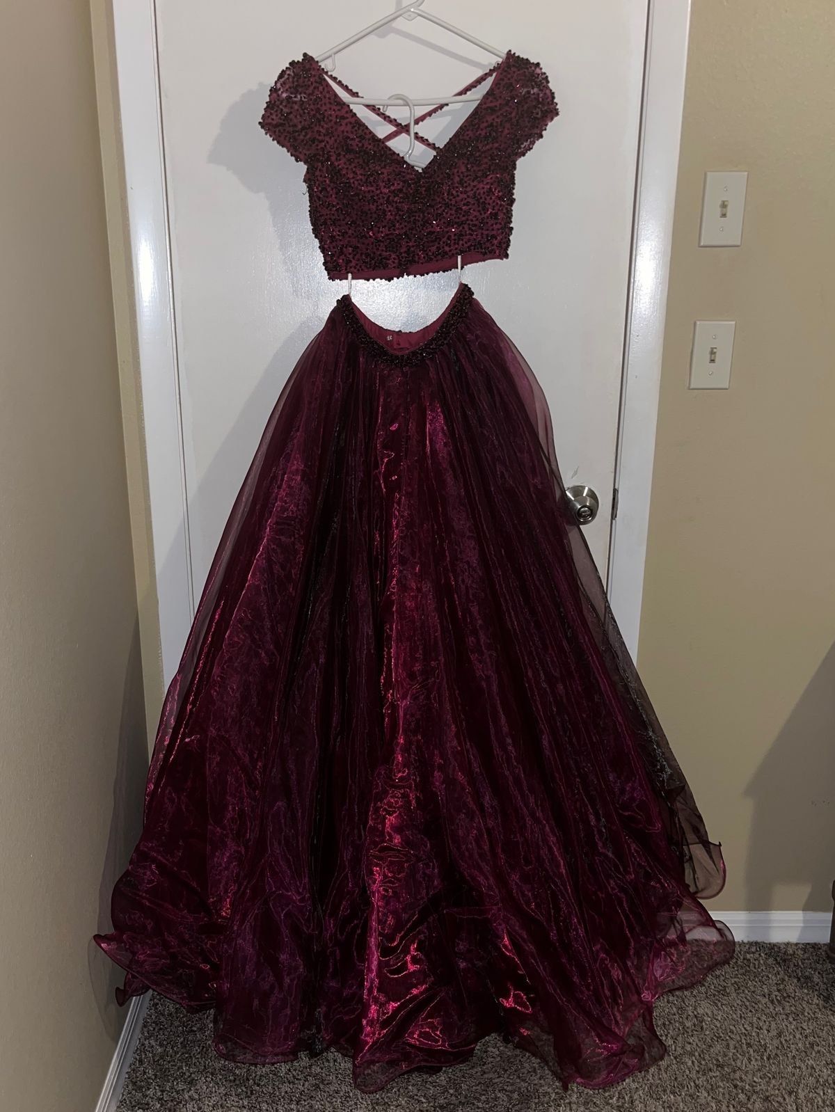 Sherri Hill Size 00 Pageant Plunge Purple Ball Gown on Queenly