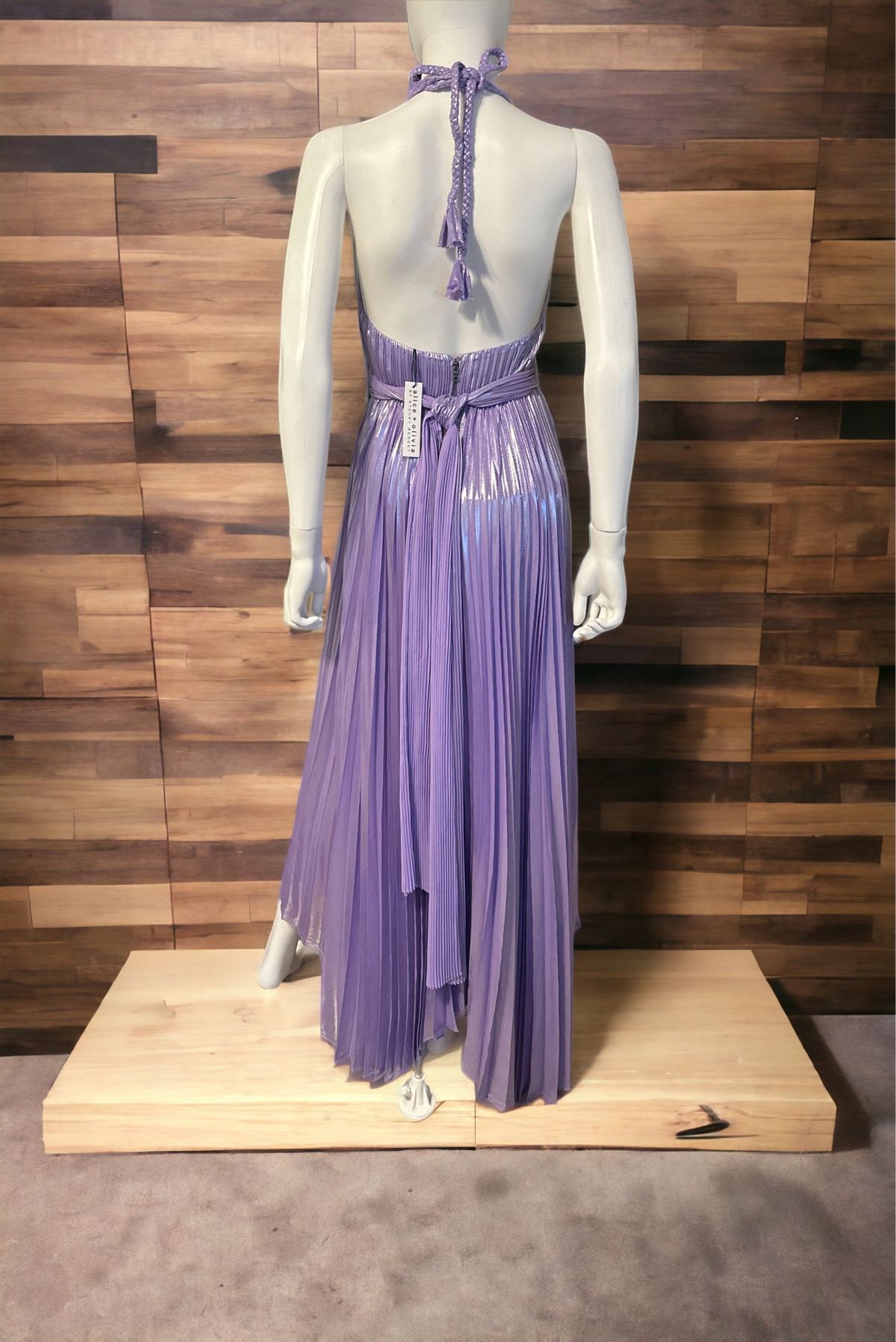 Alice + Olivia Size 8 Plunge Purple Ball Gown on Queenly