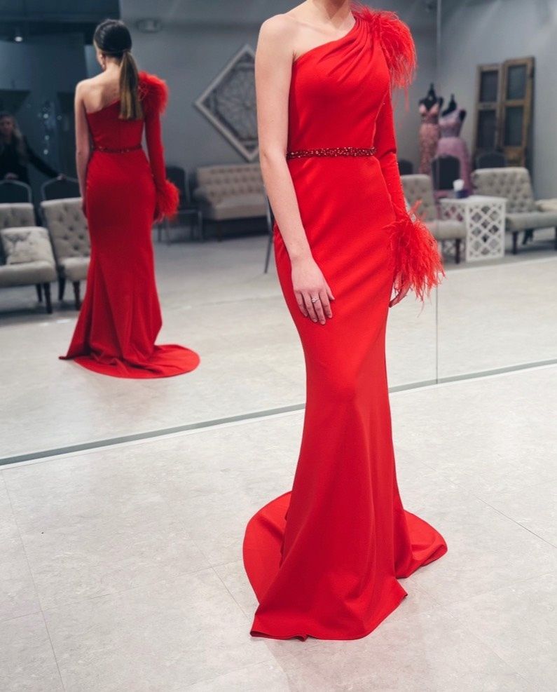 Style 11131 Ashley Lauren Size 2 Prom One Shoulder Red Floor Length Maxi on Queenly
