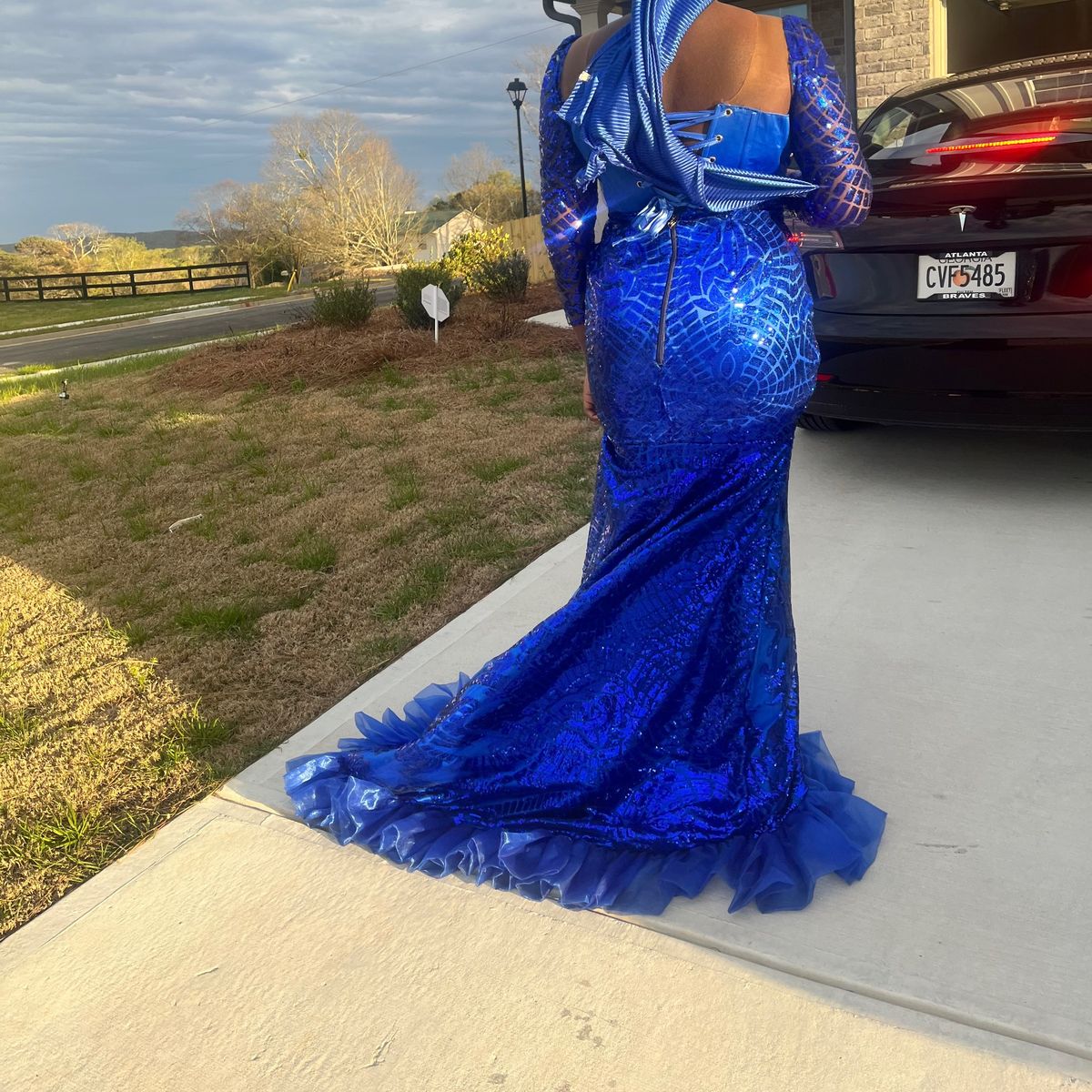 Size 2X Prom Long Sleeve Blue Ball Gown on Queenly