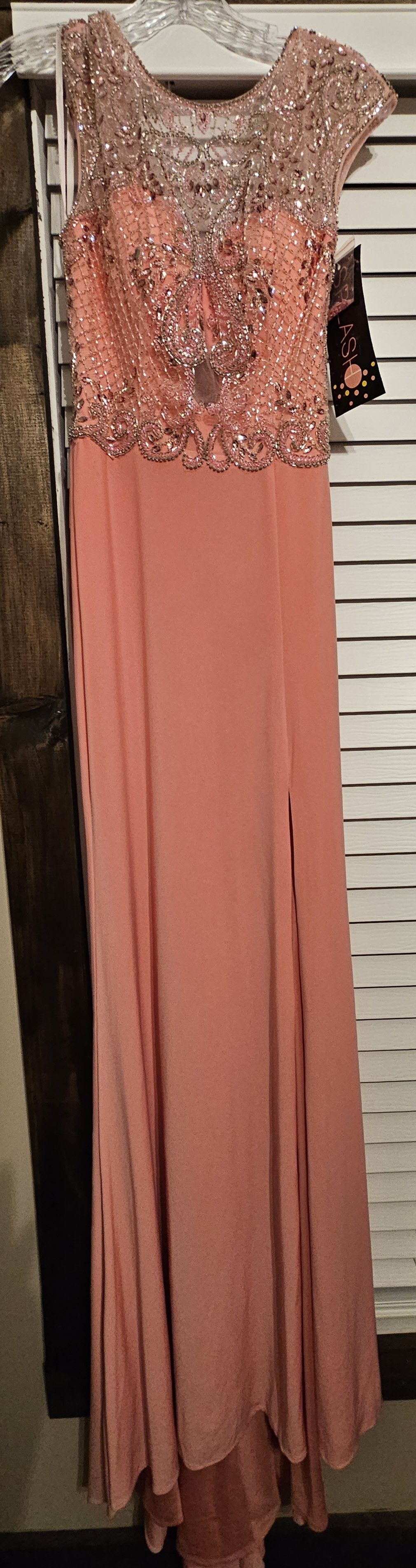 Splash Size 6 Prom Pink Side Slit Dress on Queenly