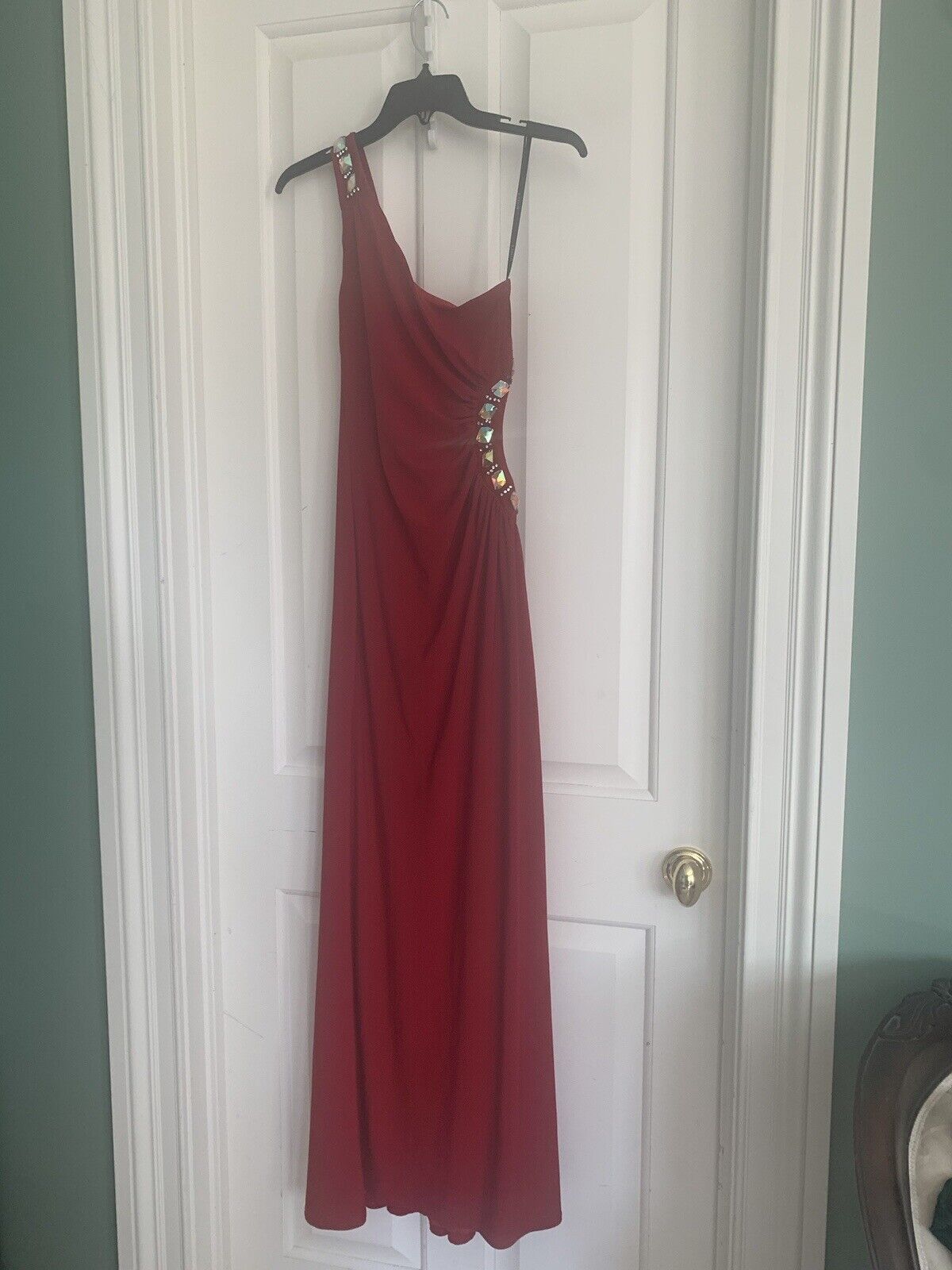 B DARLIN Size 4 Prom Burgundy Red A-line Dress on Queenly