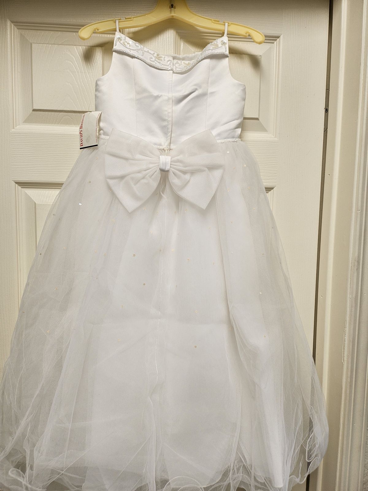 Size 4 White Ball Gown on Queenly