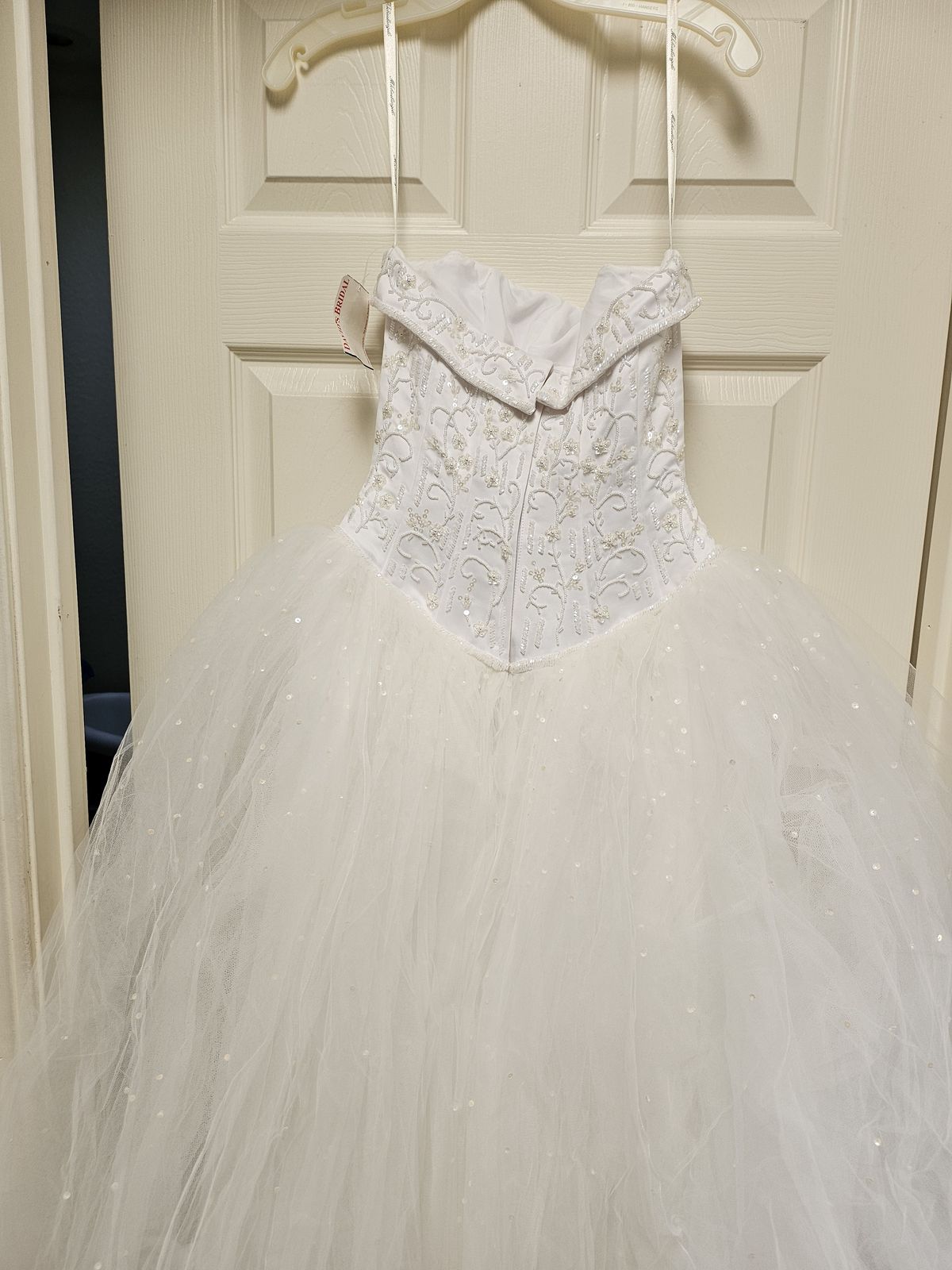 Size 2 White Ball Gown on Queenly