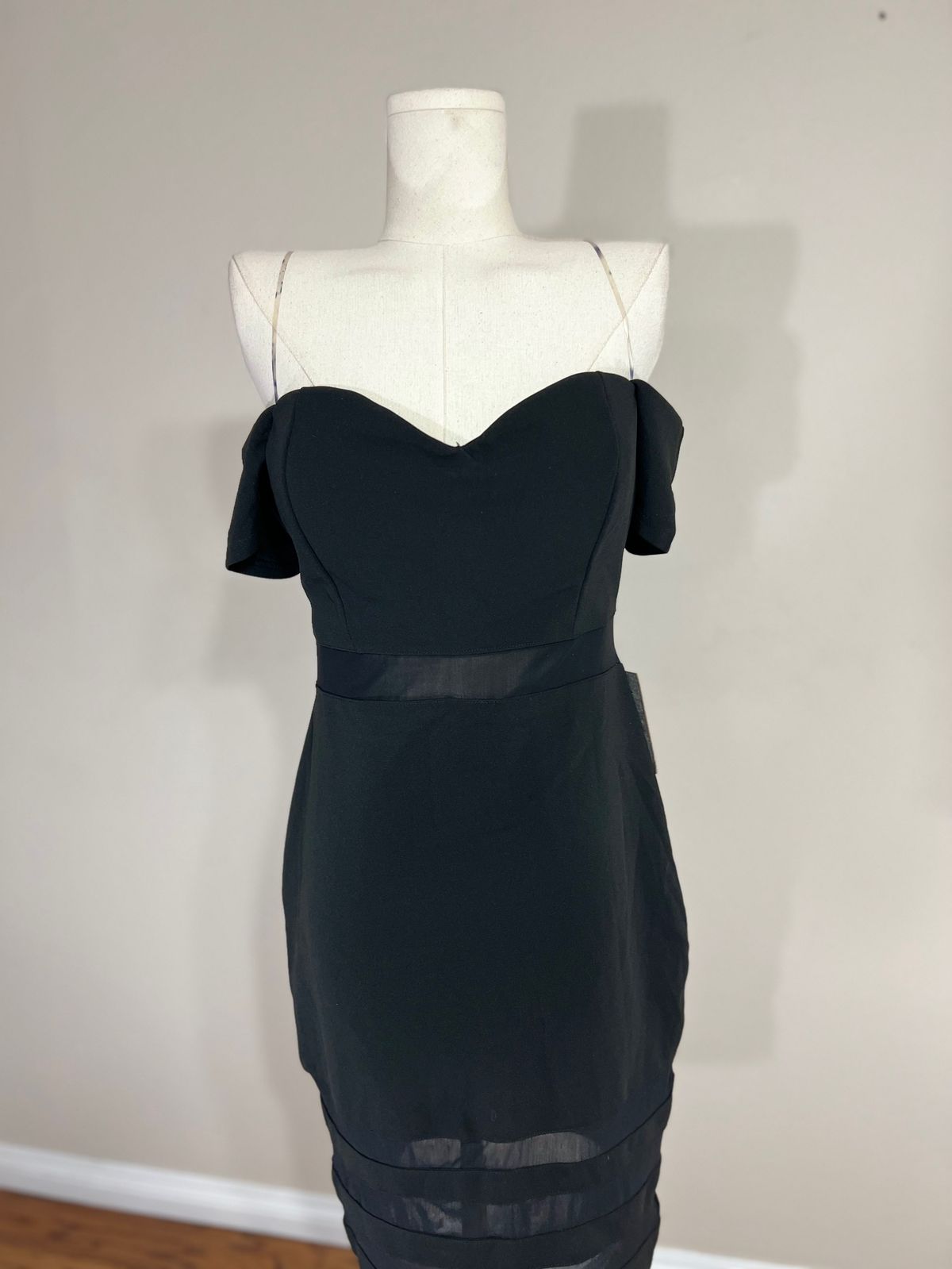 Size L Nightclub Off The Shoulder Black Cocktail Dress on Queenly