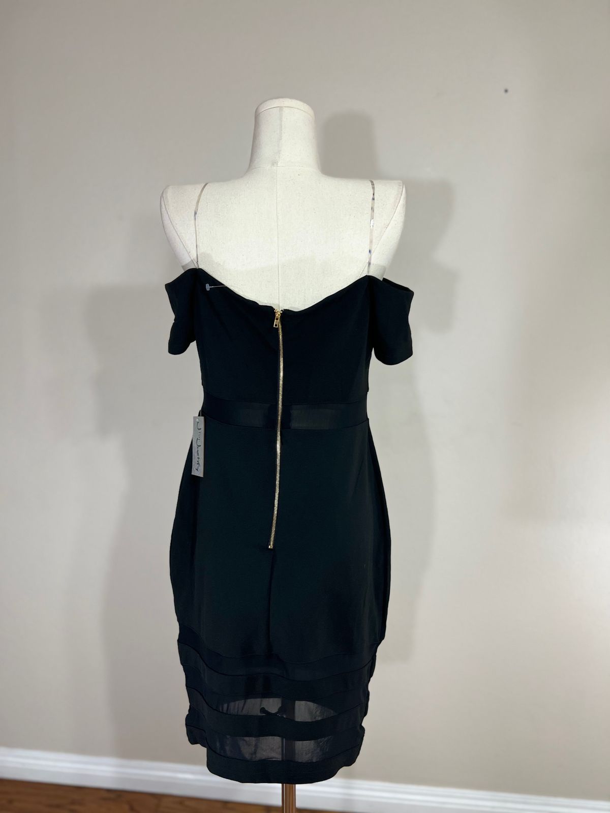 Size L Nightclub Off The Shoulder Black Cocktail Dress on Queenly