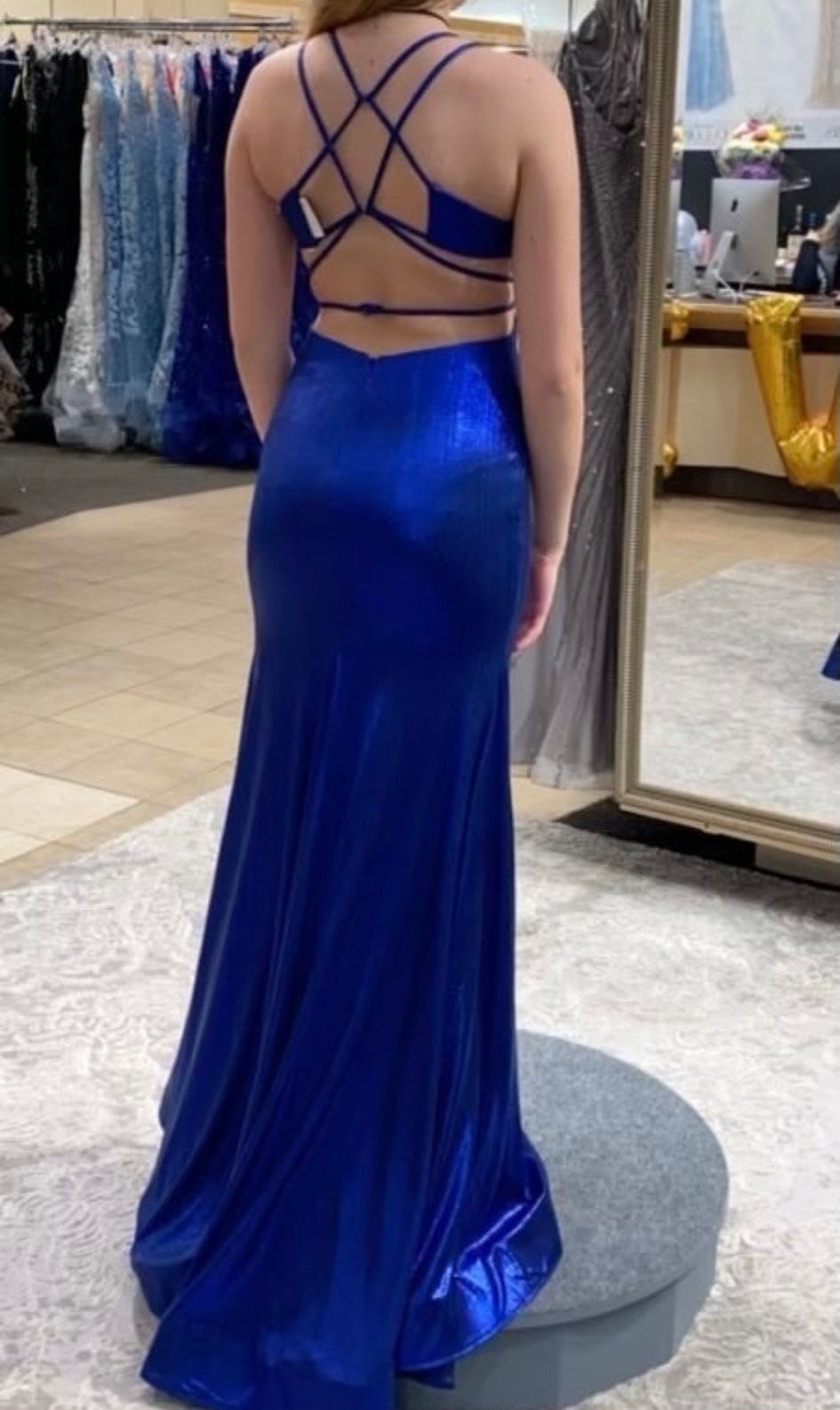 Ellie Wilde Size 4 Prom Plunge Royal Blue Mermaid Dress on Queenly