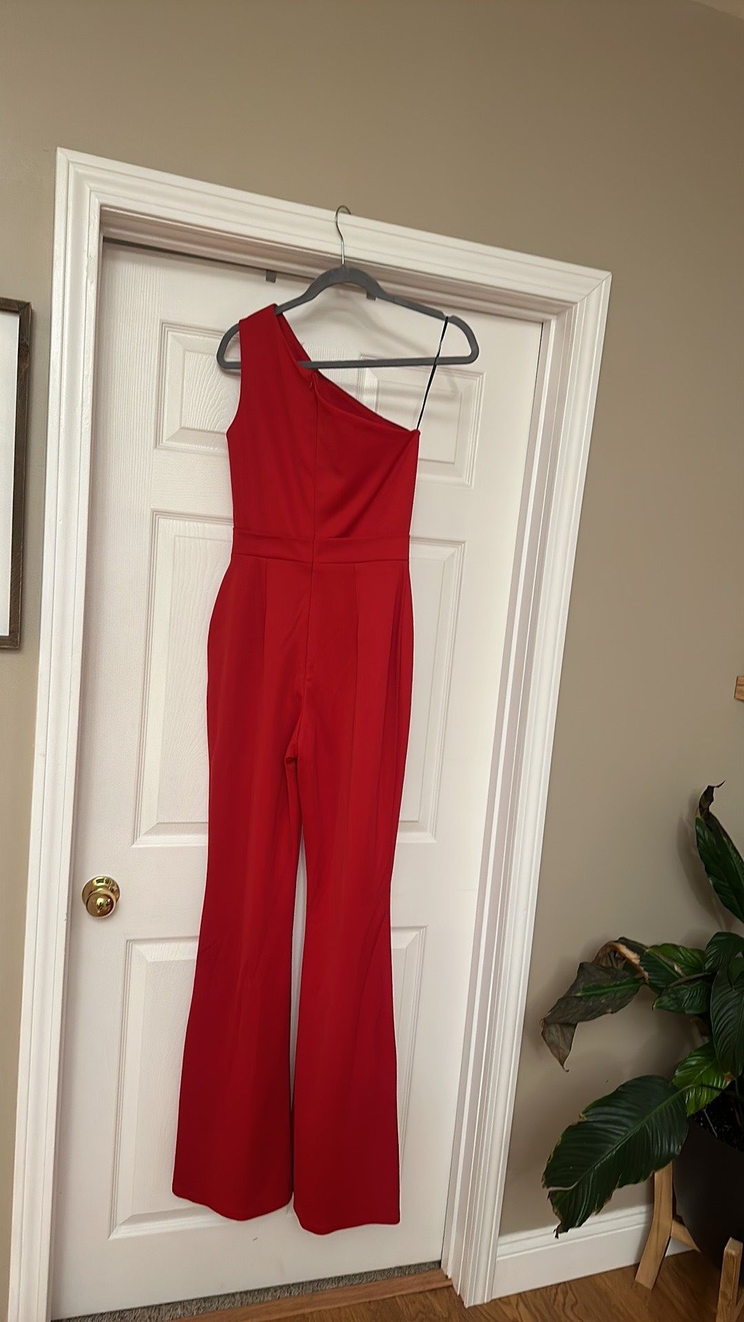 Fernando Wong Size 6 Homecoming One Shoulder Red Formal Jumpsuit on Queenly