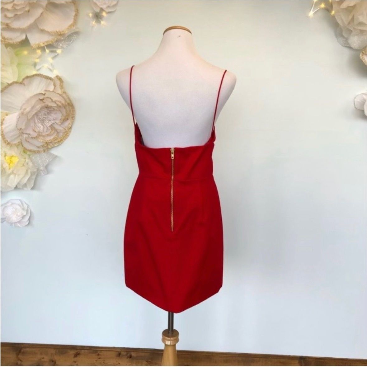 Sherri Hill Size 12 Prom Plunge Red Cocktail Dress on Queenly