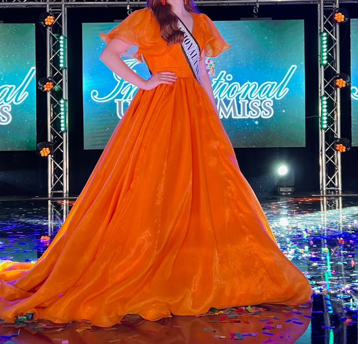 Ashley Lauren Size 4 Prom Plunge Orange Ball Gown on Queenly