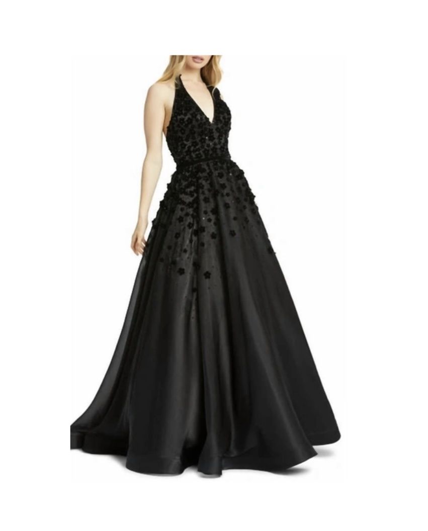 Mac Duggal Size 4 Prom Plunge Black Ball Gown on Queenly