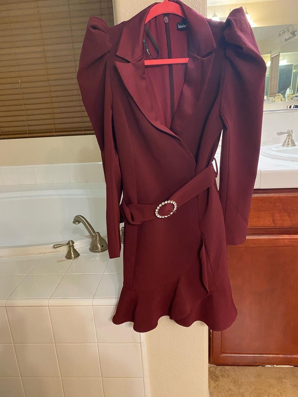 Lavish Alice Size 4 Wedding Guest Long Sleeve Burgundy Red Cocktail Dress on Queenly