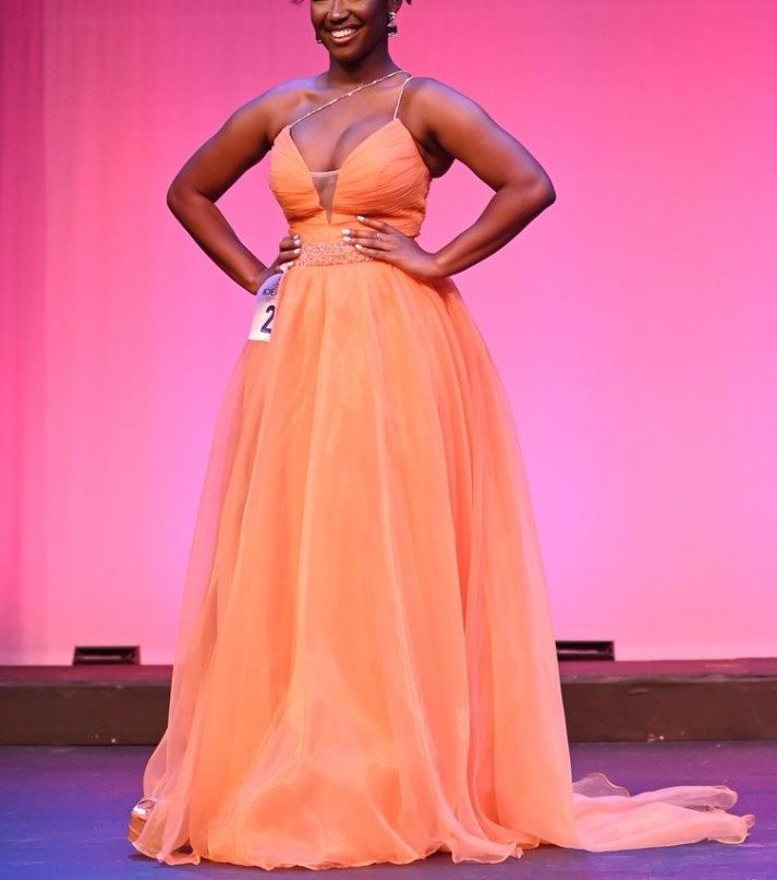 Size 2 Prom Orange Ball Gown on Queenly