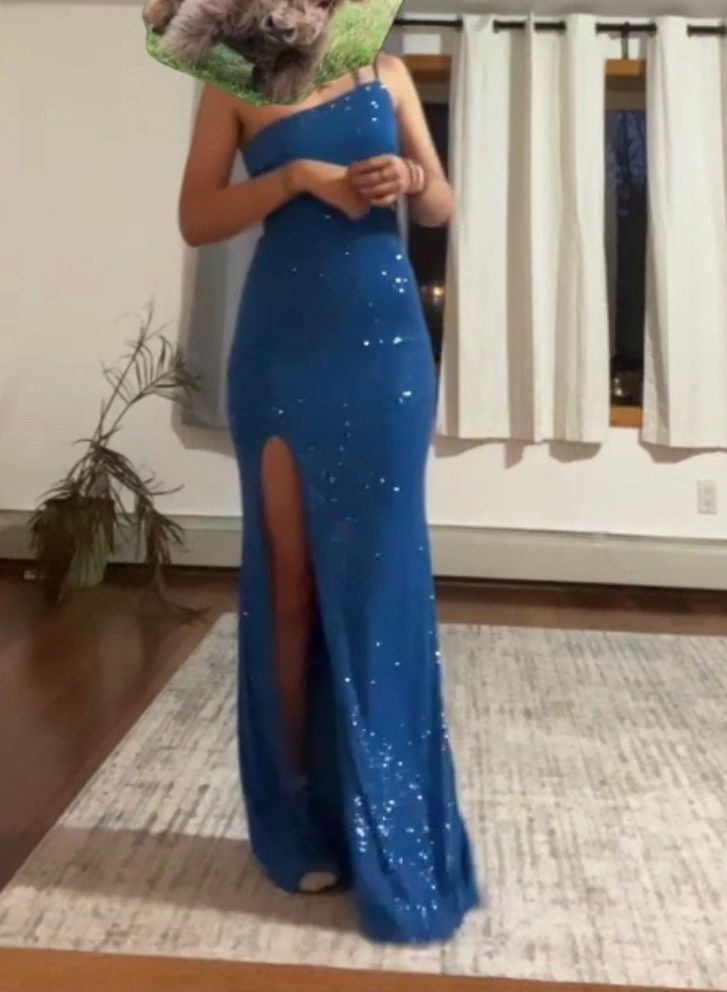Camille La Vie Size 0 Prom One Shoulder Blue Cocktail Dress on Queenly