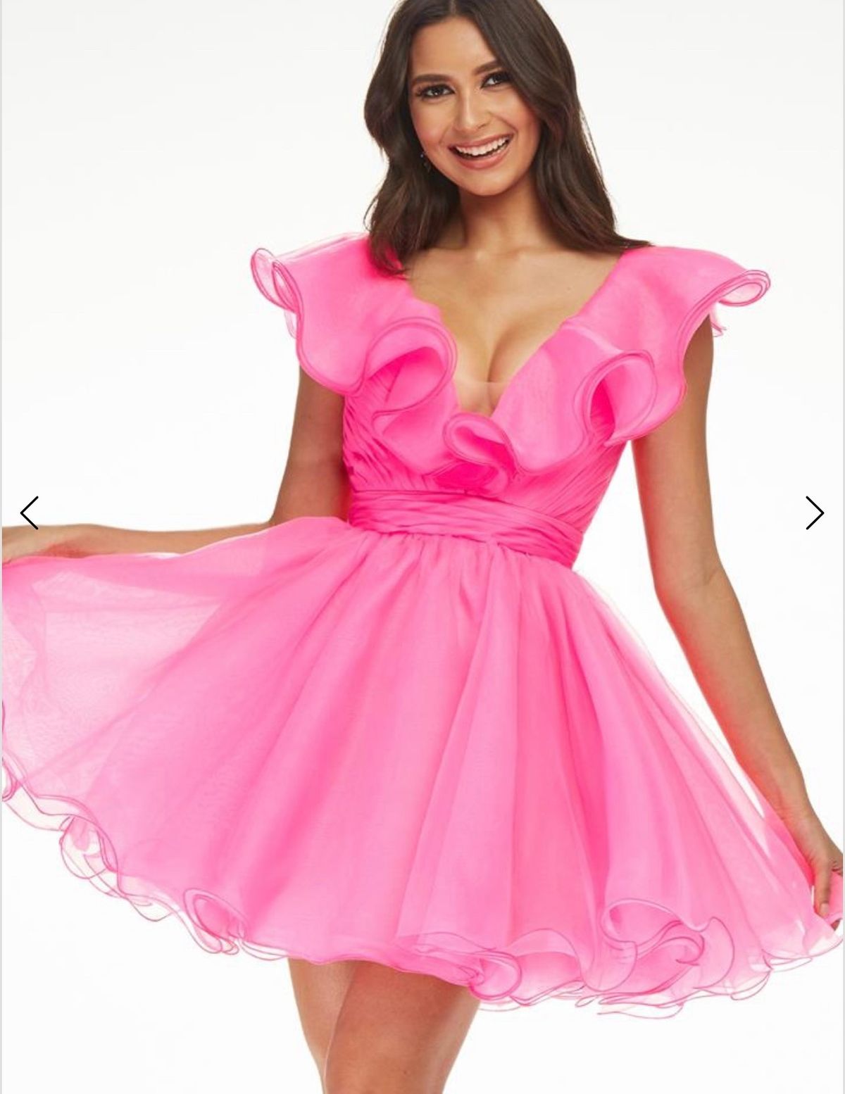Style 4540 Ashley Lauren Size 6 Prom Plunge Pink Cocktail Dress on Queenly