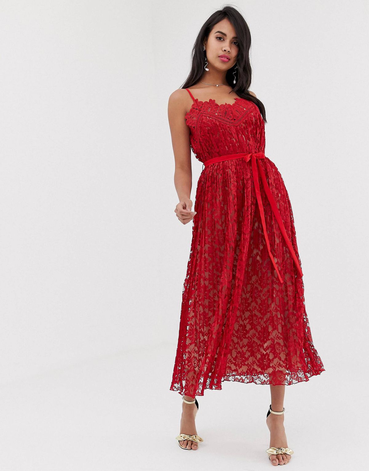Size 6 Wedding Guest Plunge Red Cocktail Dress on Queenly