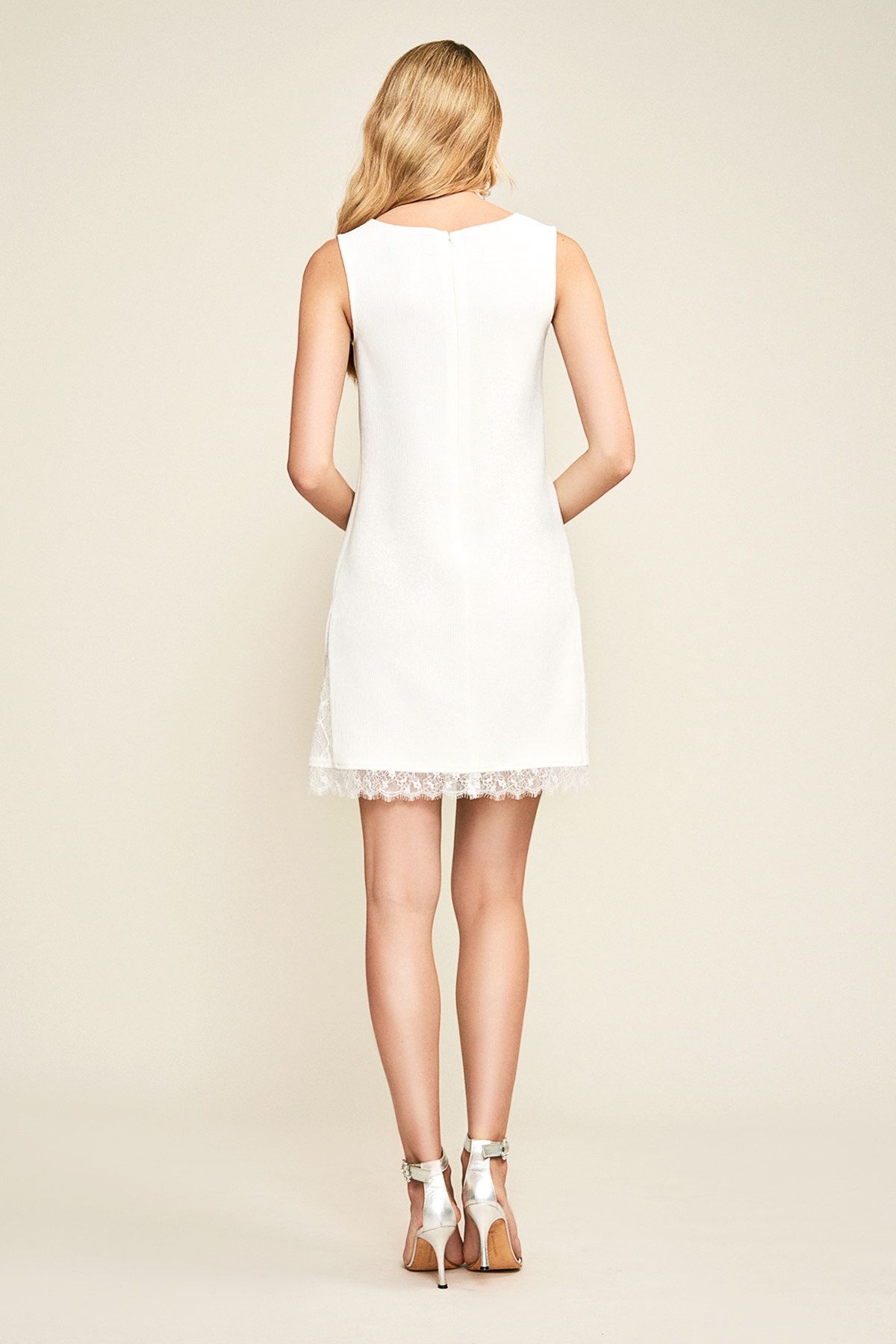 Style AXB17321SBR-IVORY Tadashi Shoji Size XS Wedding Plunge Lace White Cocktail Dress on Queenly