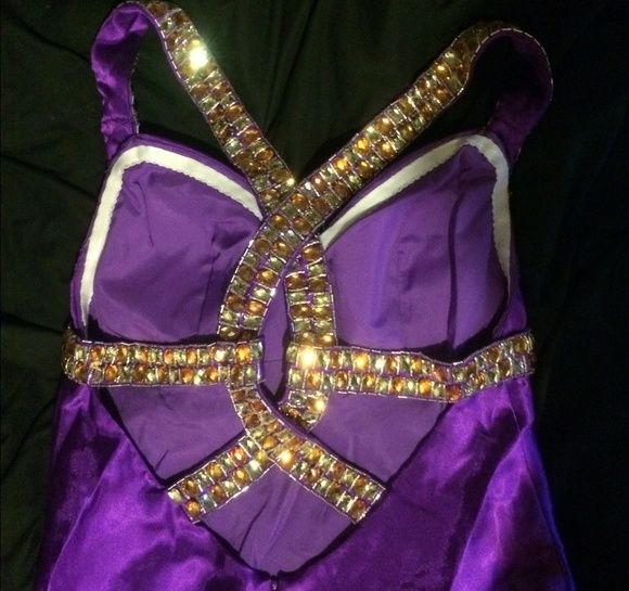 Val Stefani Size 6 Sequined Purple Side Slit Dress on Queenly