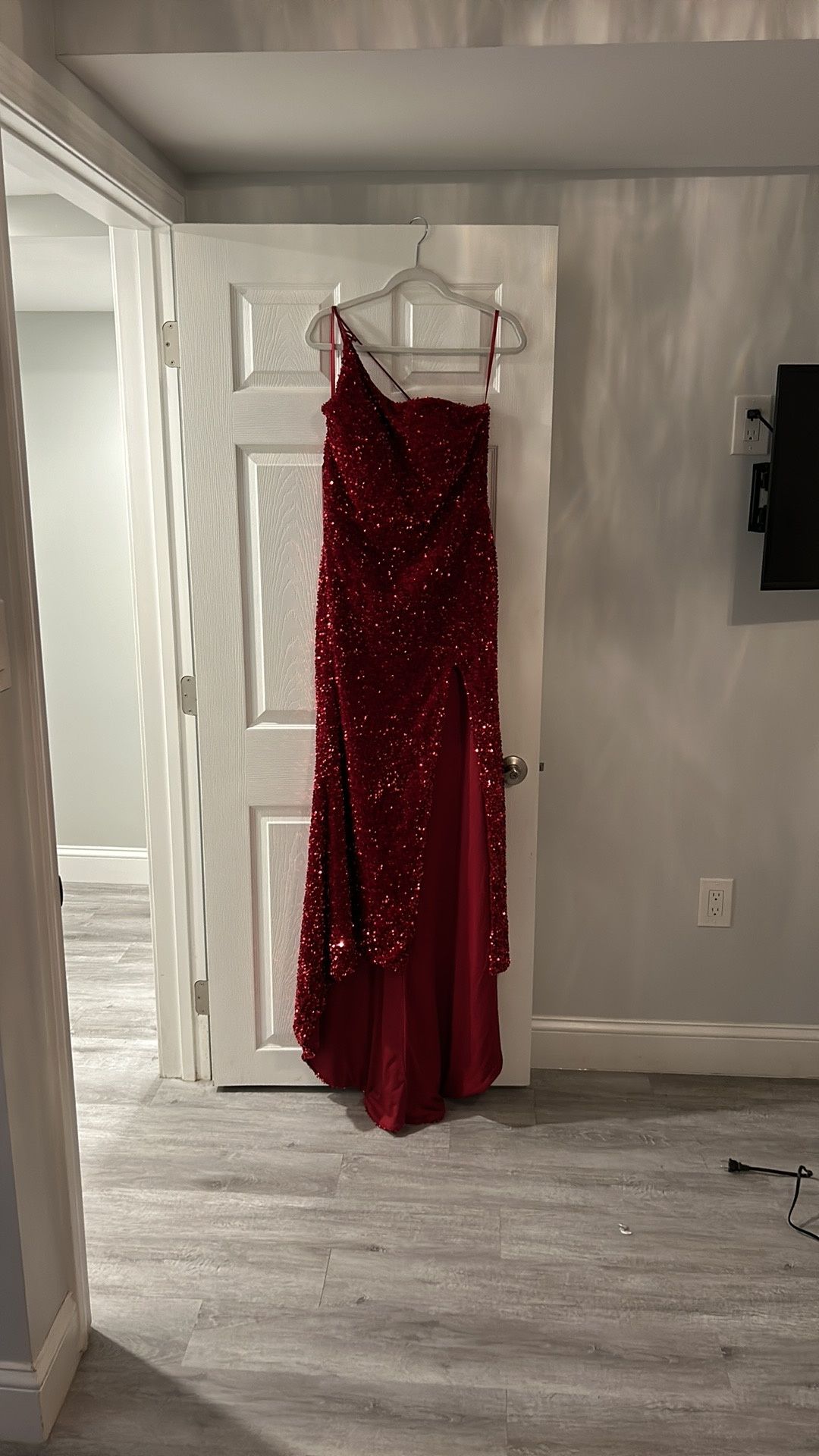 Size 12 Prom One Shoulder Red Side Slit Dress on Queenly