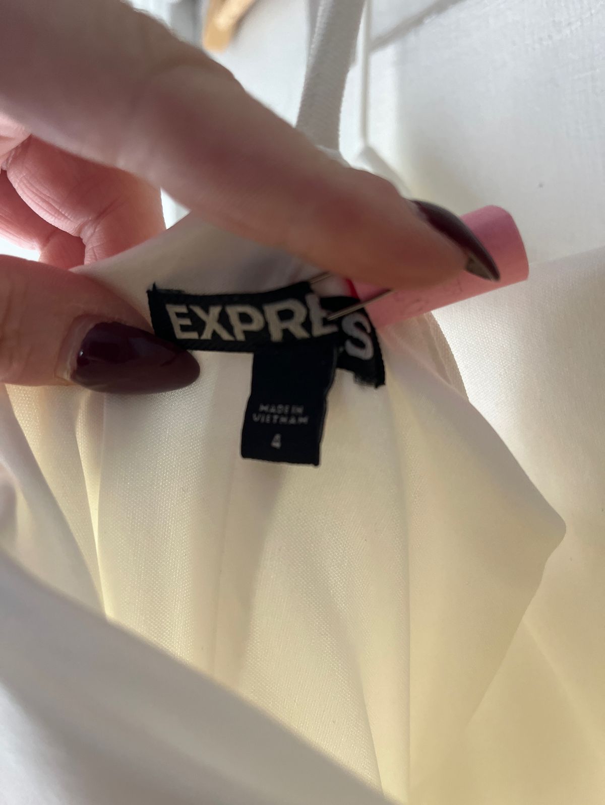 Express Size 4 Prom White Cocktail Dress on Queenly