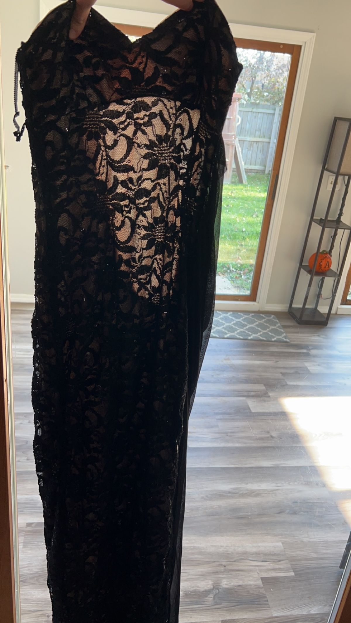Size 6 Prom Plunge Black Side Slit Dress on Queenly