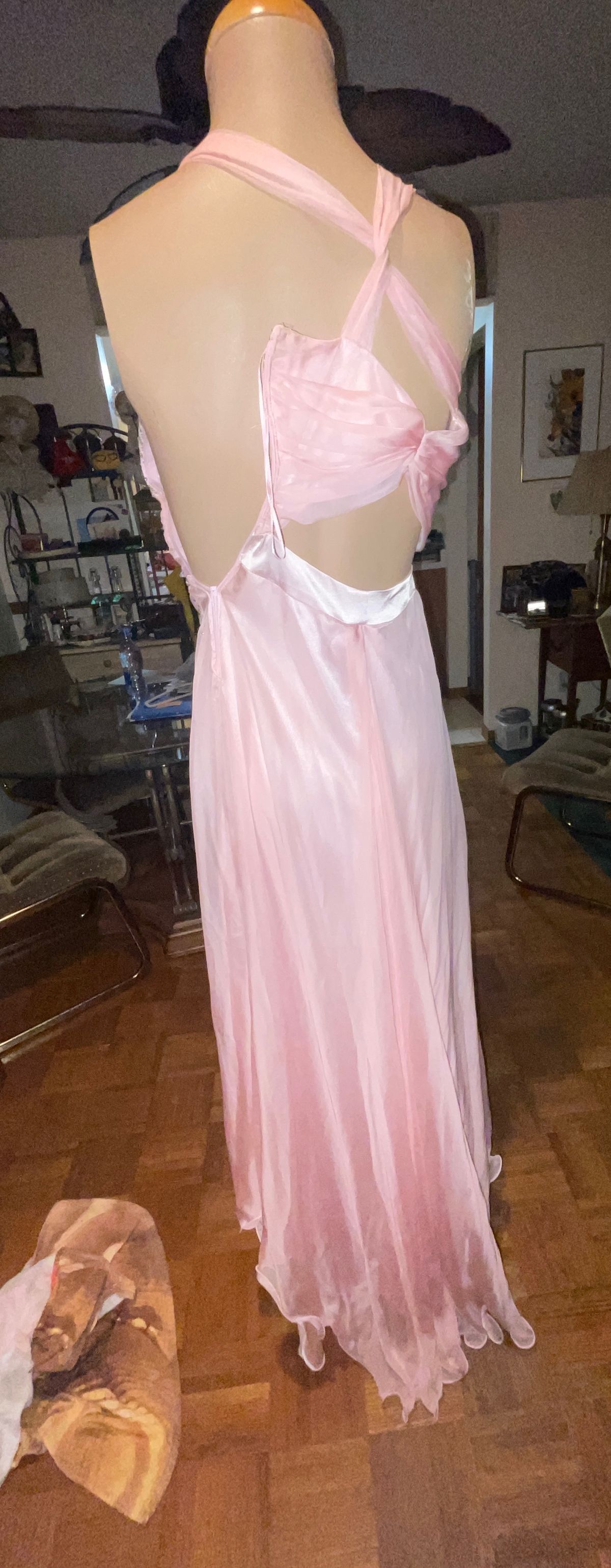 Size 0 Prom Plunge Pink Floor Length Maxi on Queenly