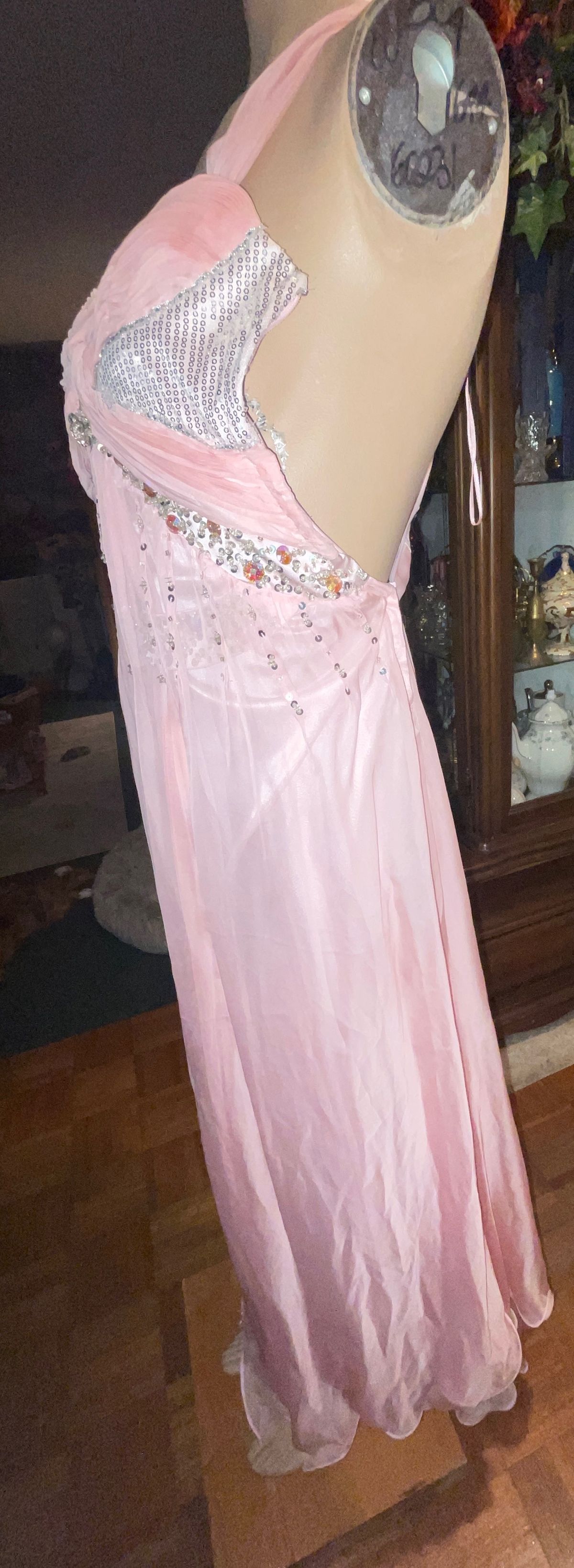 Size 0 Prom Plunge Pink Floor Length Maxi on Queenly