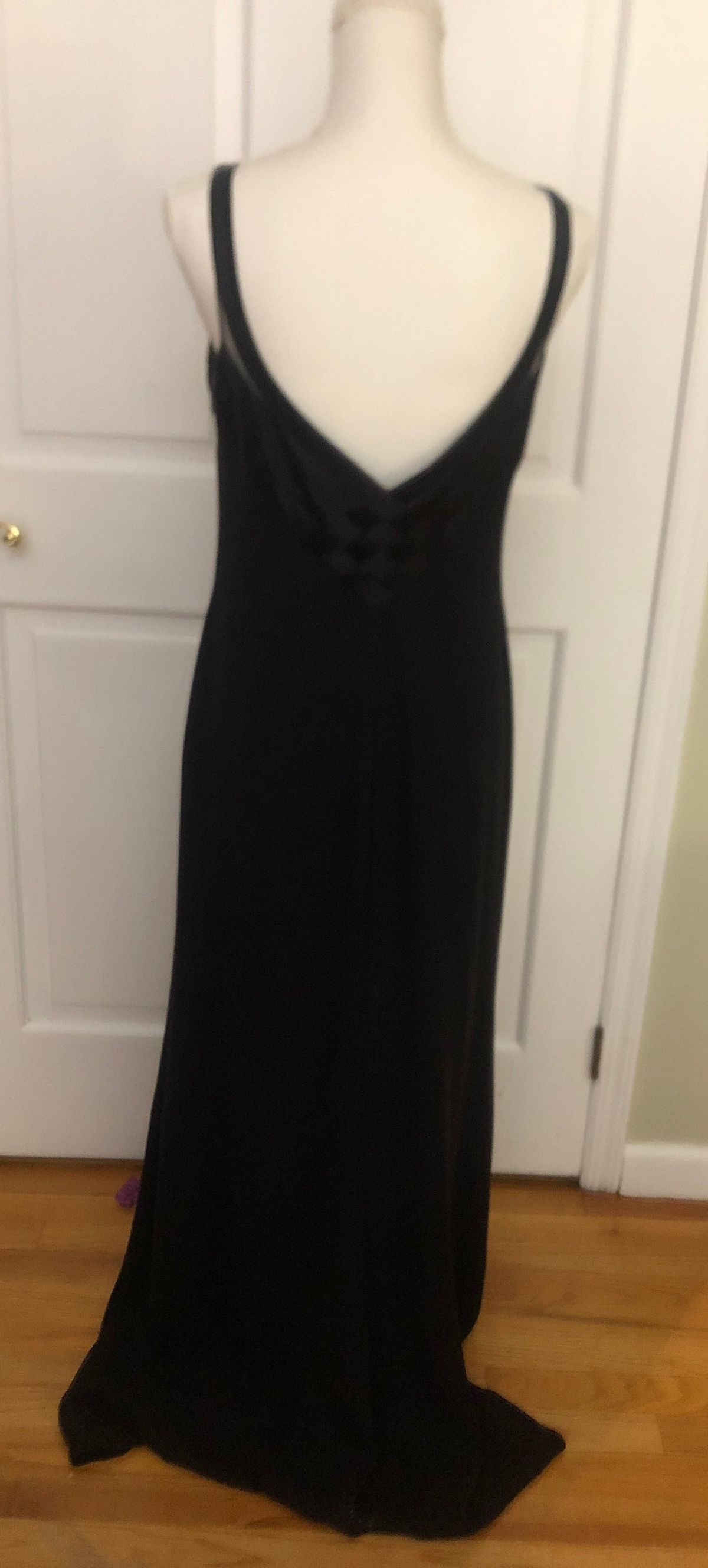 Valentino Size 10 Prom Plunge Black A-line Dress on Queenly