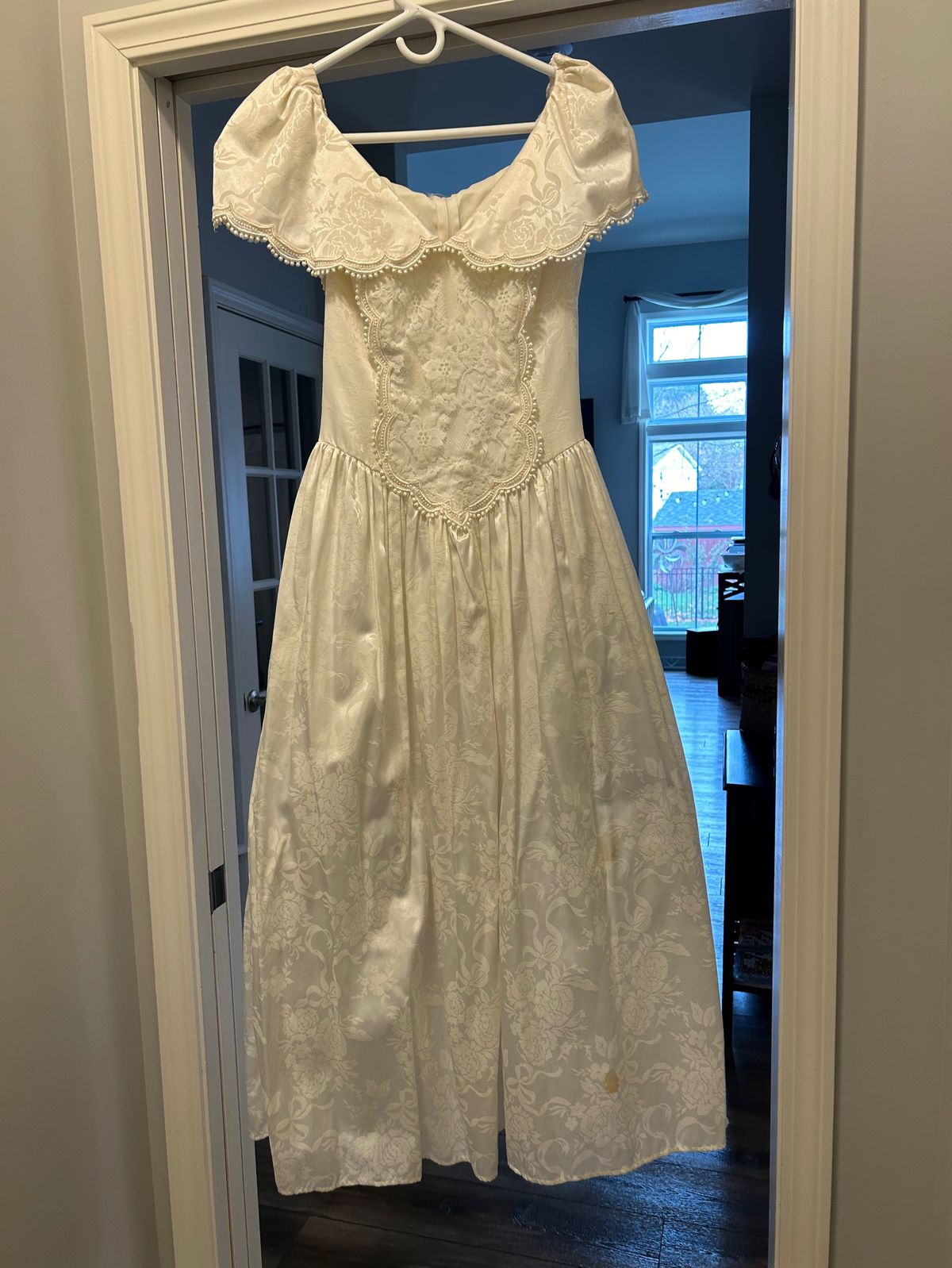 Size 8 Prom White Floor Length Maxi on Queenly
