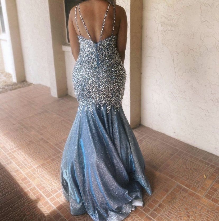 Size 6 Prom Plunge Blue Mermaid Dress on Queenly