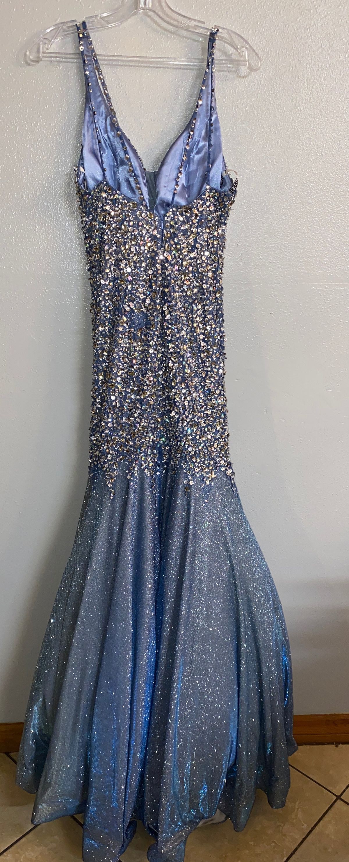 Size 6 Prom Plunge Blue Mermaid Dress on Queenly