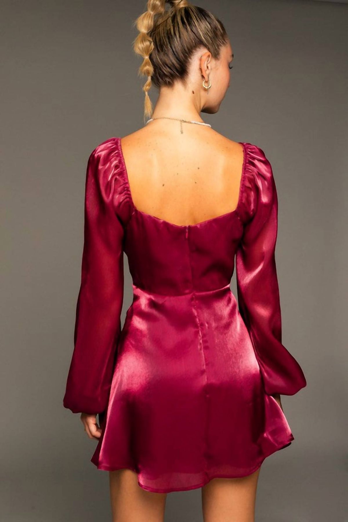 Style 1-988506736-3011 LE LIS Size M Long Sleeve Burgundy Red Cocktail Dress on Queenly