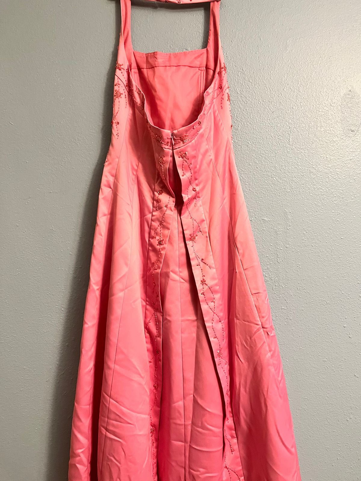 Size 8 Prom Halter Coral A-line Dress on Queenly