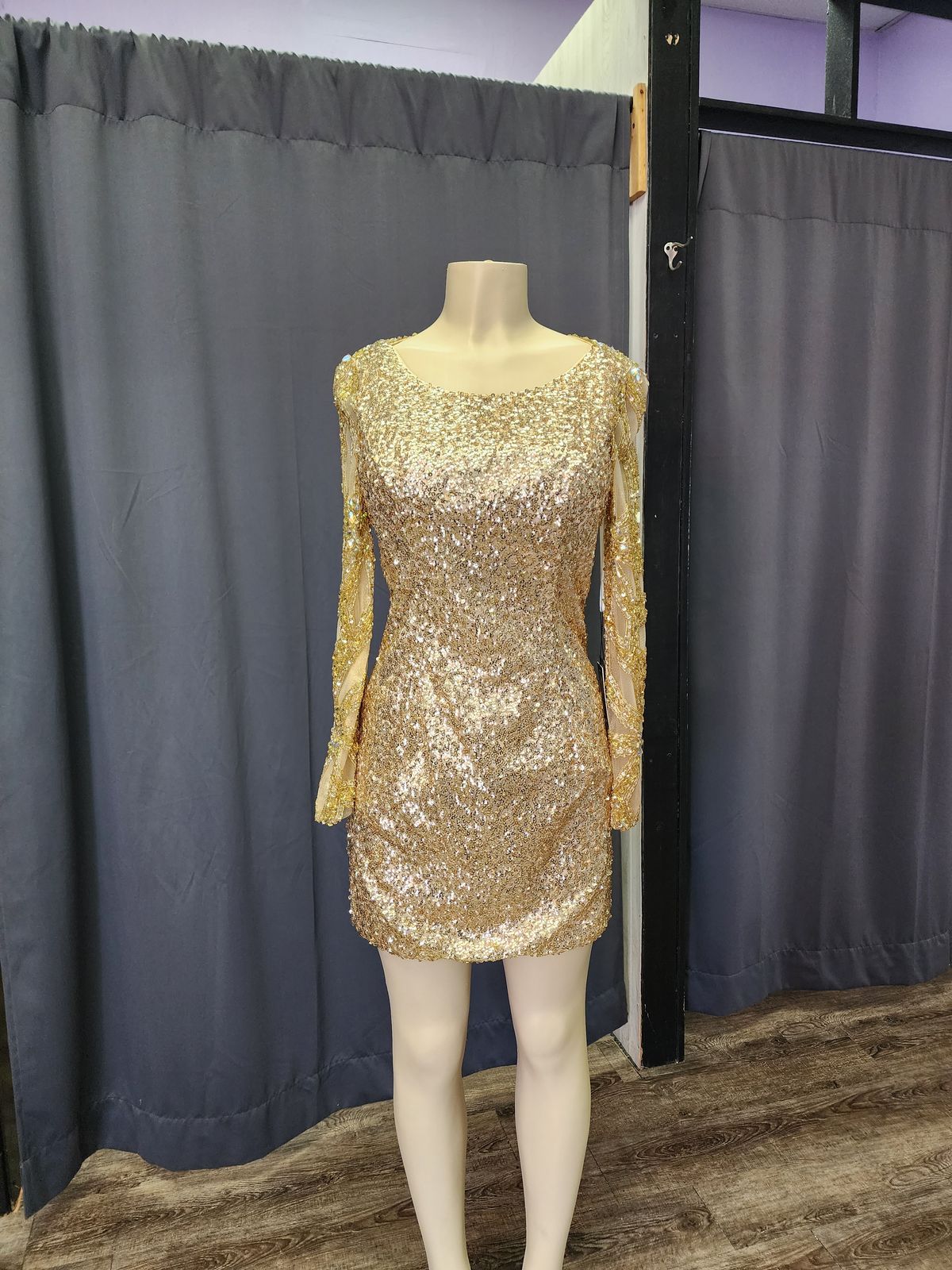 Bicici & Coty  Size 8 Gold Cocktail Dress on Queenly