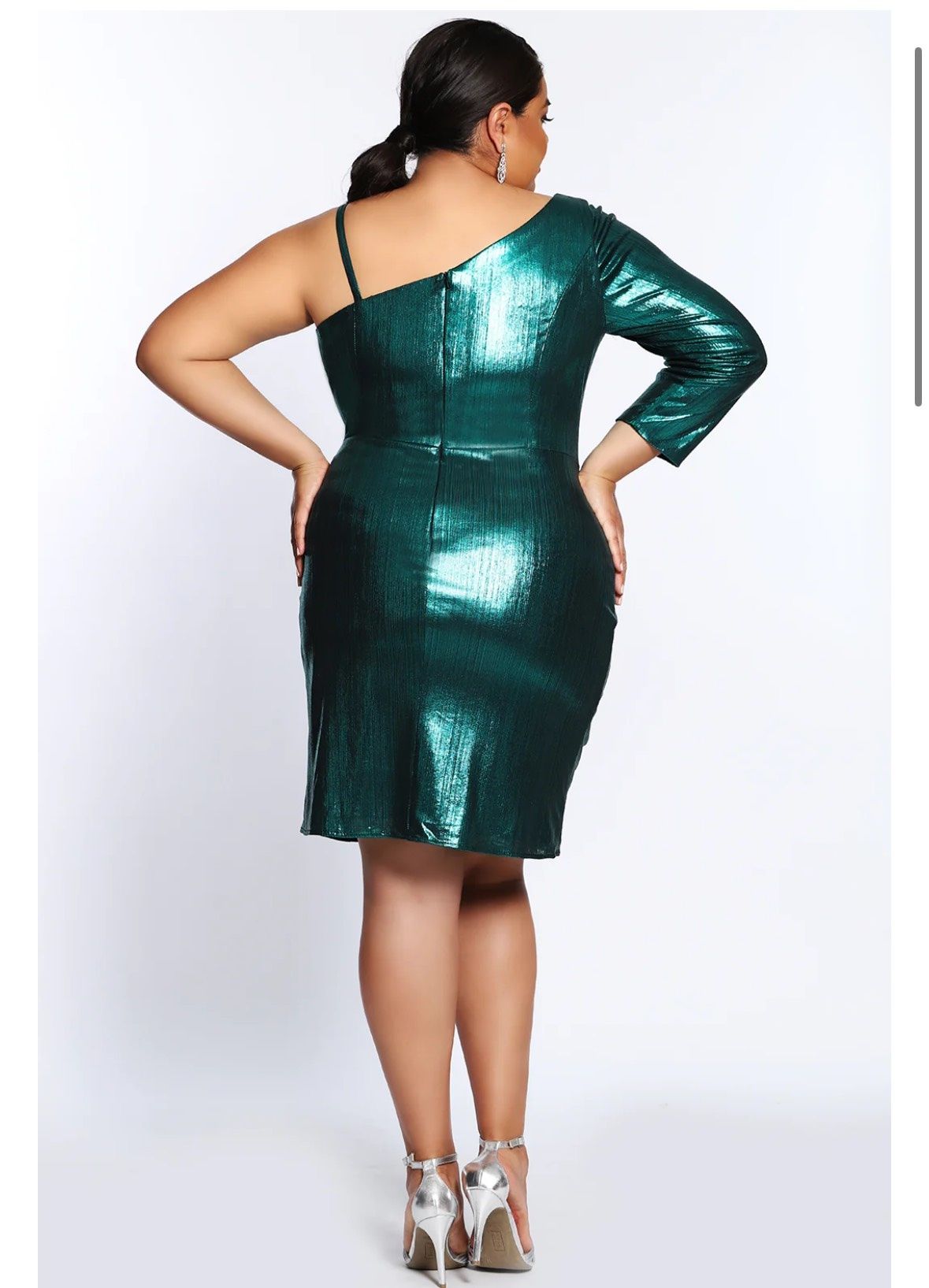 Style SC8109 Sydney's Closet Plus Size 18 One Shoulder Emerald Green Cocktail Dress on Queenly