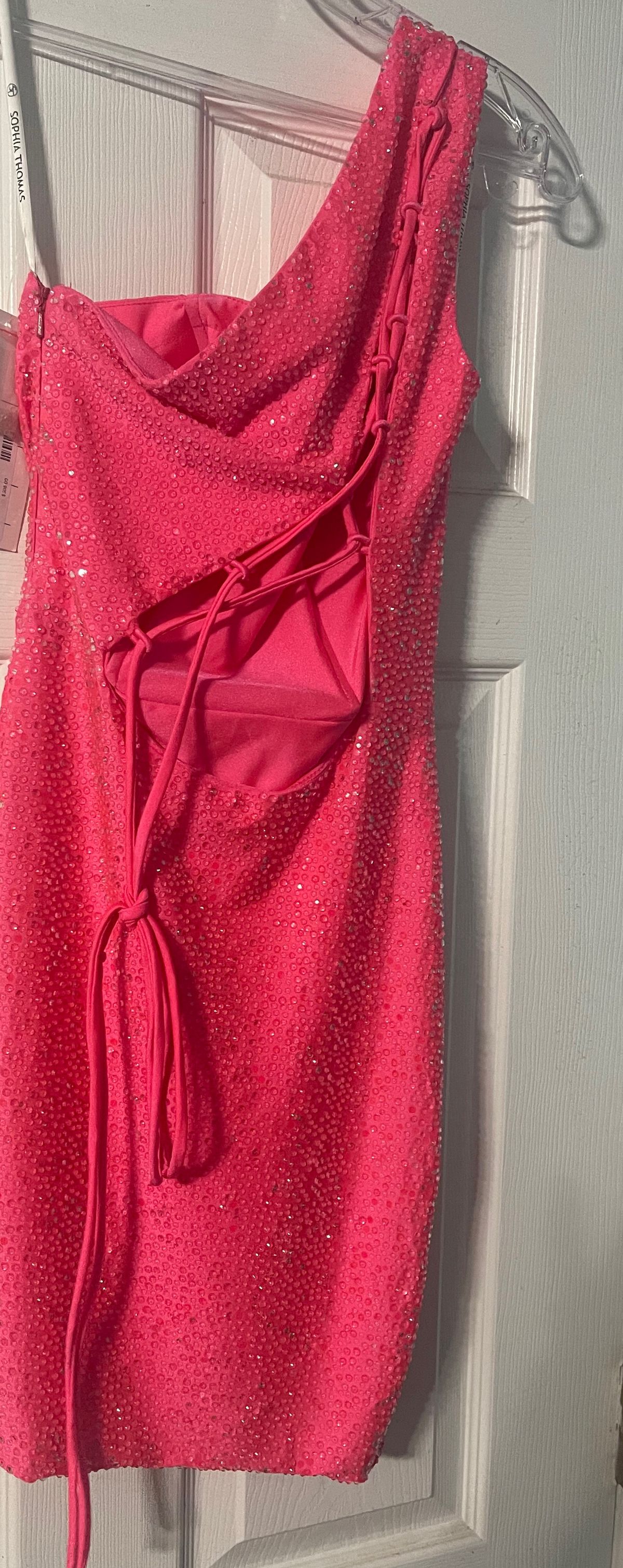 Size 00 One Shoulder Coral Cocktail Dress on Queenly