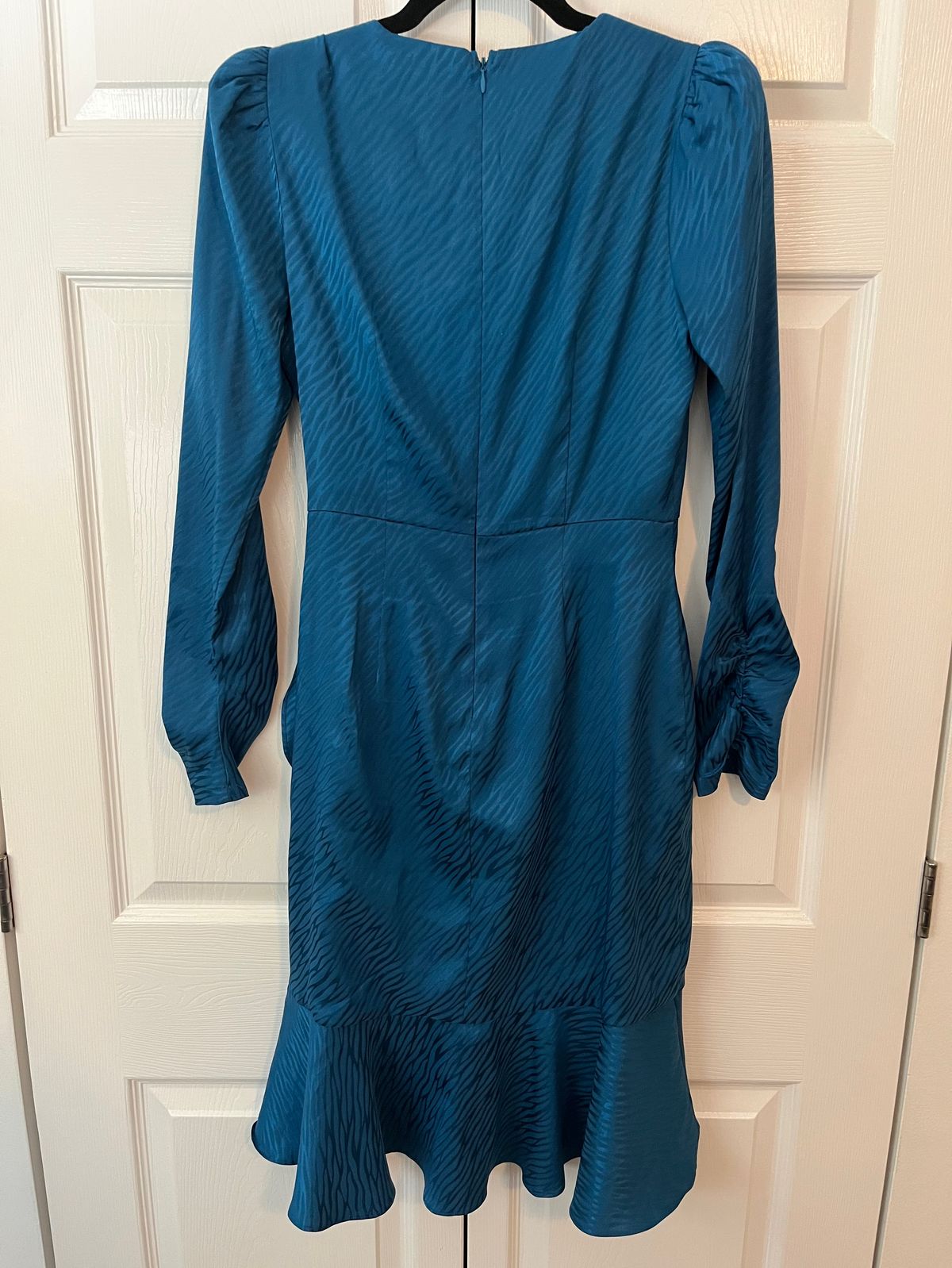 Lulus Size S Long Sleeve Blue Cocktail Dress on Queenly