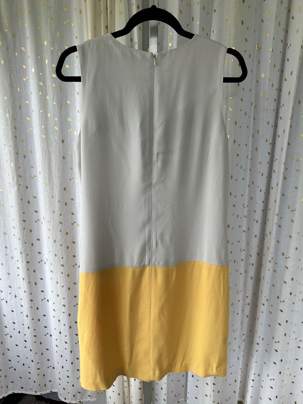 Calvin Klein Size 10 Wedding Guest Yellow Cocktail Dress on Queenly
