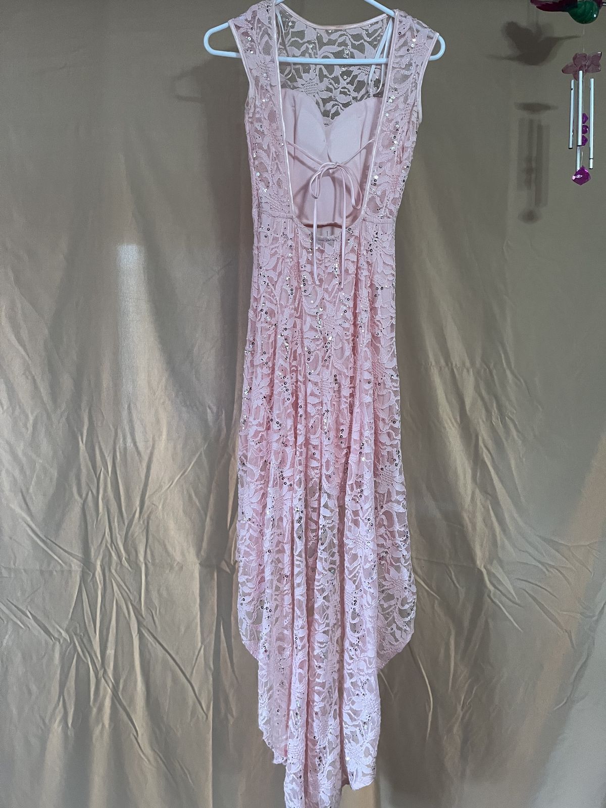Size 0 Lace Pink Cocktail Dress on Queenly