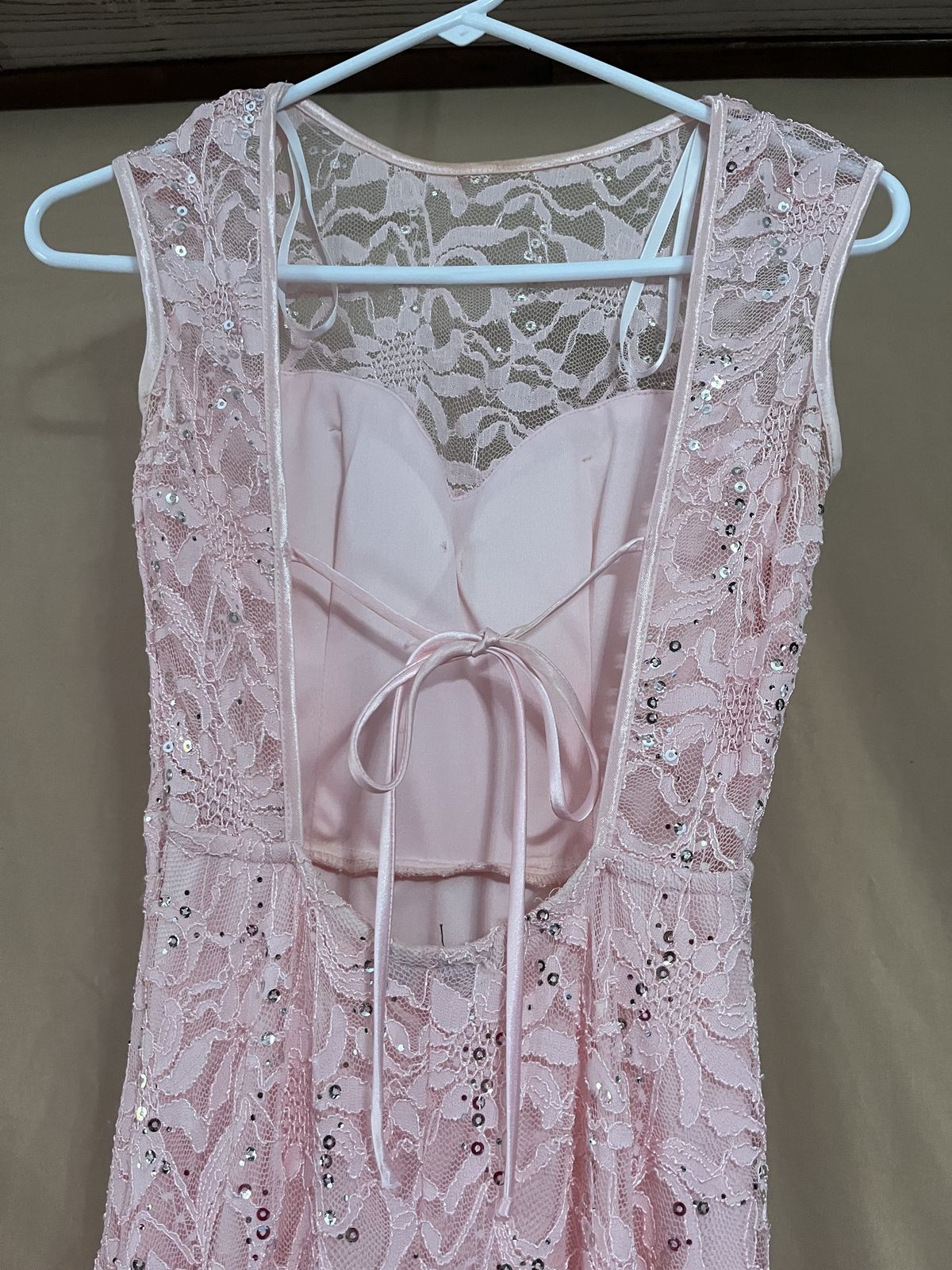 Size 0 Lace Pink Cocktail Dress on Queenly