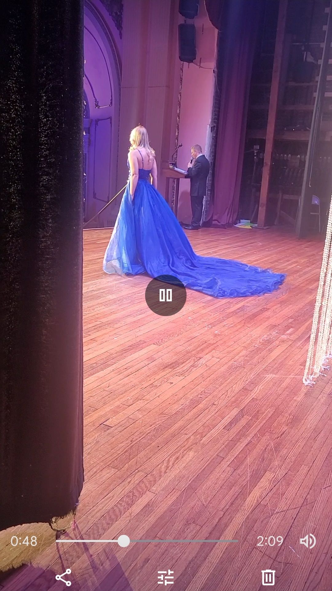 Ashley Lauren Size 4 Prom Blue Floor Length Maxi on Queenly