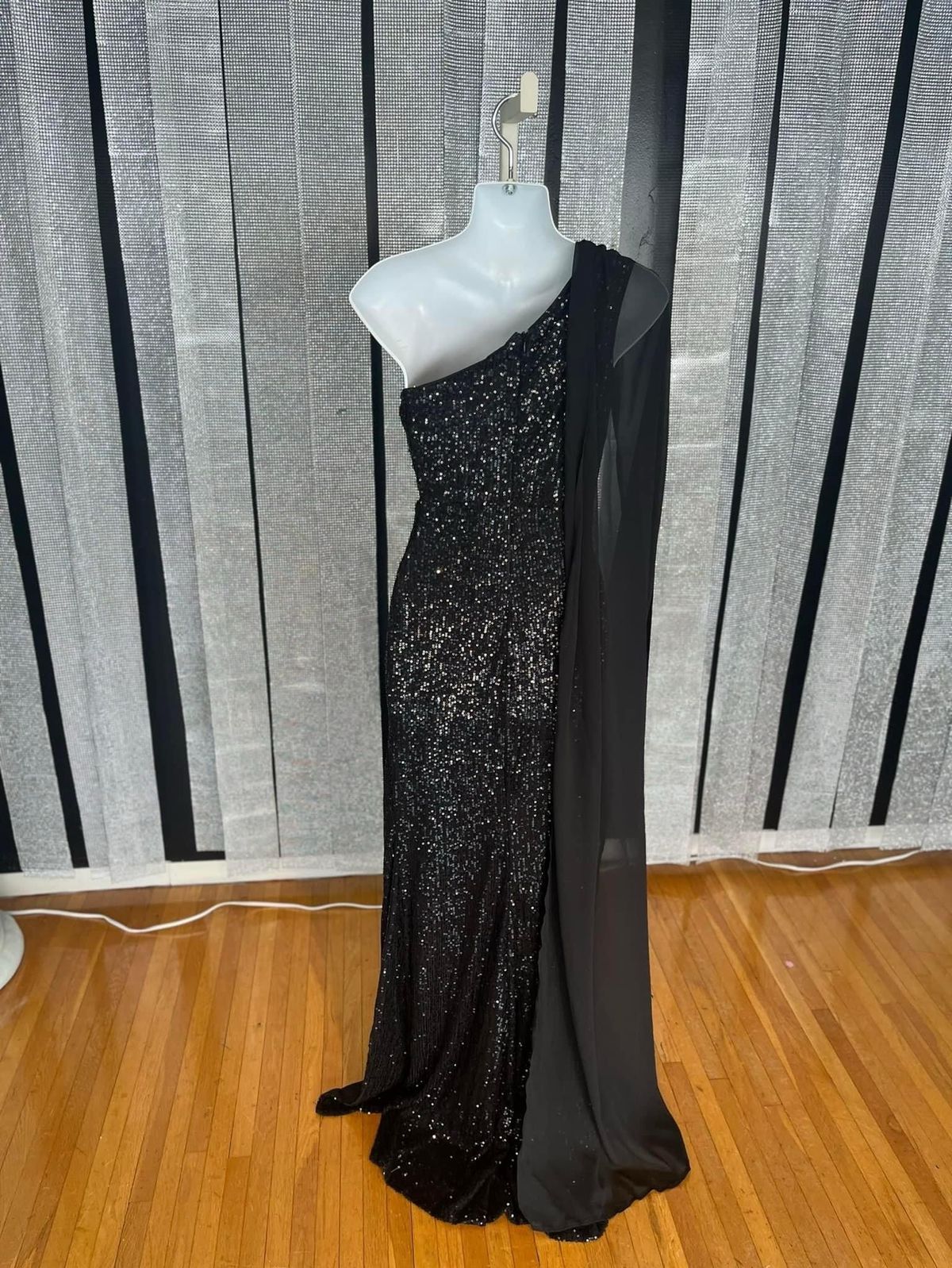 Size 0 Prom One Shoulder Black Side Slit Dress on Queenly