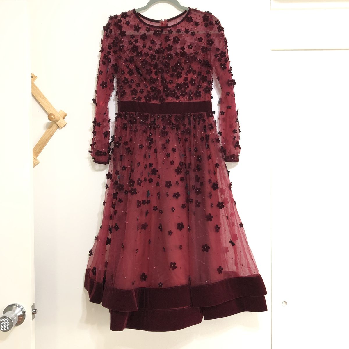 Style 67007 Mac Duggal Size 12 Long Sleeve Velvet Burgundy Red Cocktail Dress on Queenly