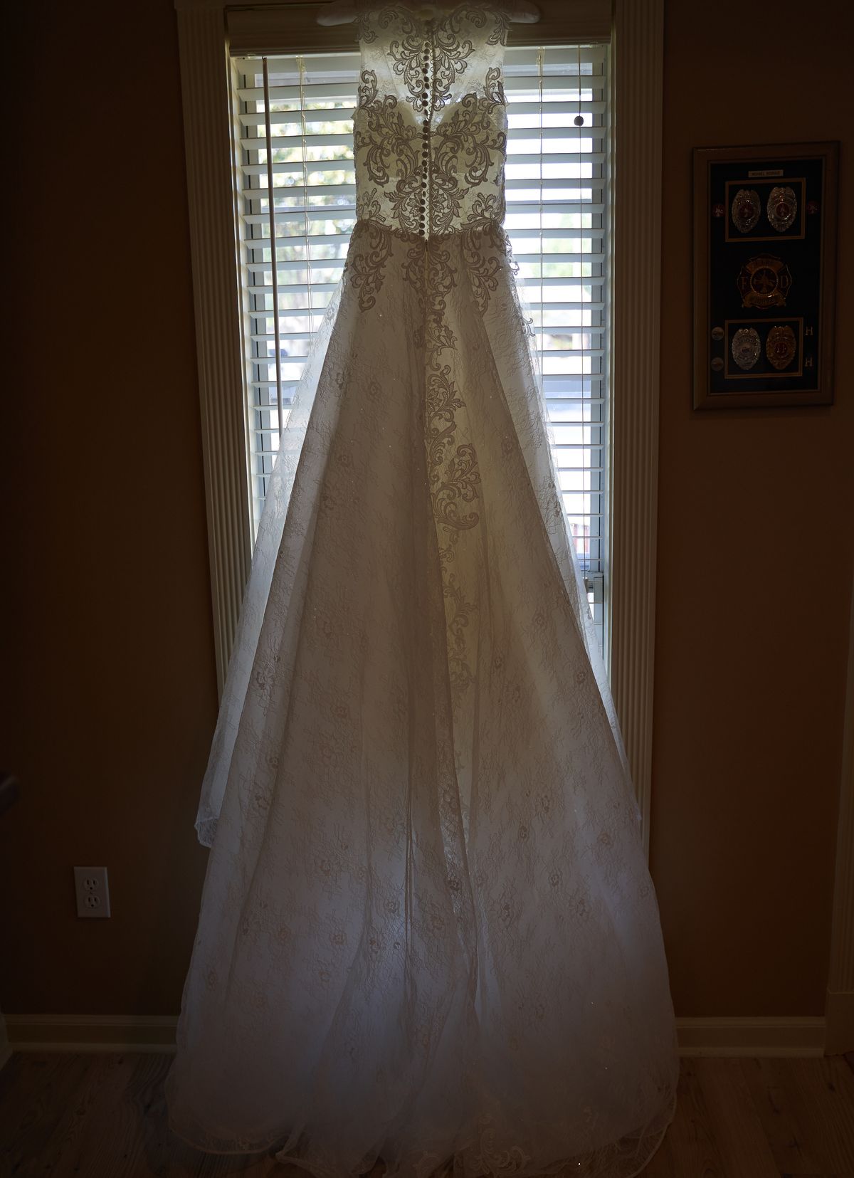 Maggie Sottero Size 4 White A-line Dress on Queenly
