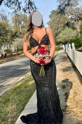 Size 0 Prom Plunge Black Mermaid Dress on Queenly