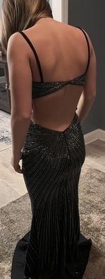 Size 0 Prom Plunge Black Mermaid Dress on Queenly