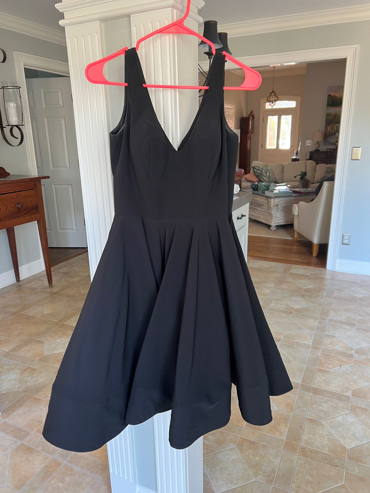 Mac Duggal Size 6 Homecoming Plunge Black Cocktail Dress on Queenly